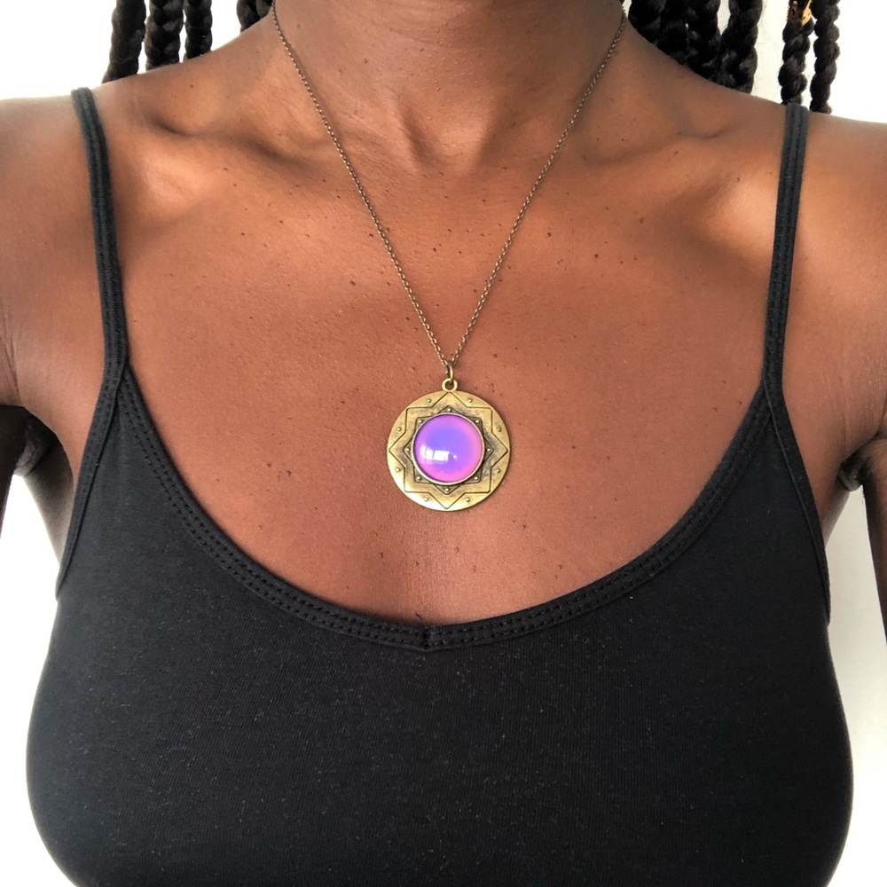 Mood necklace